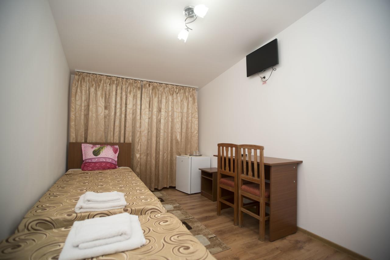 Hostel Ruxandra Focşani Exterior foto
